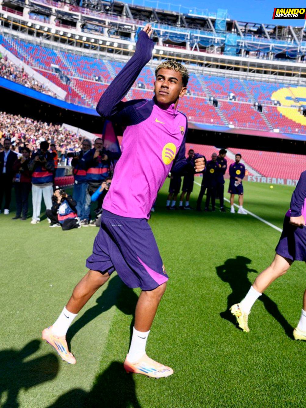 Le FC Barcelone continue toujours de s'entraîner avant d'affronter le Celta vigo.#fcbarcelona #celtavigo #viscabarca🔴🔵 #campnou #foryou 