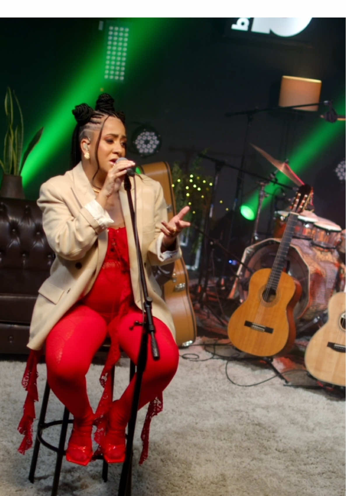 Lourena Acústico - Estudio Billboard | Assista agora em nosso canal no YouTube #poesiaacustica 