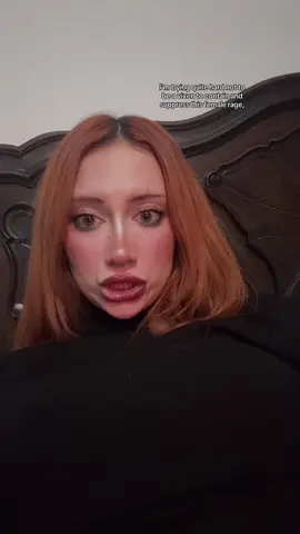 Not to self: don’t watch Kanthony compilation videos and redownload Hinge #fictionalmenarebetter #hinge #anthonybridgerton 