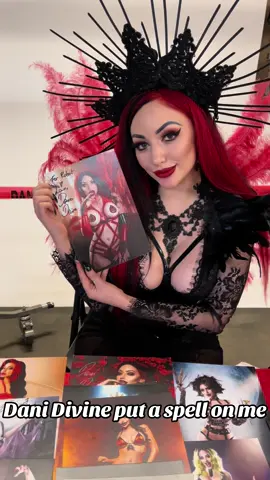 #danidivine #rhearipley #gothmommy #gothgirlfriend #elviramistressofthedark 