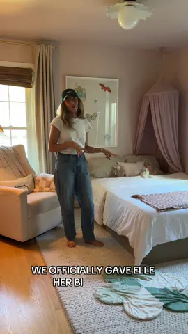 My daughter officially has her big girl bed 😭I want to get her some cute bedding! Any brands yall love?! #toddlerroom #toddlerbedding 