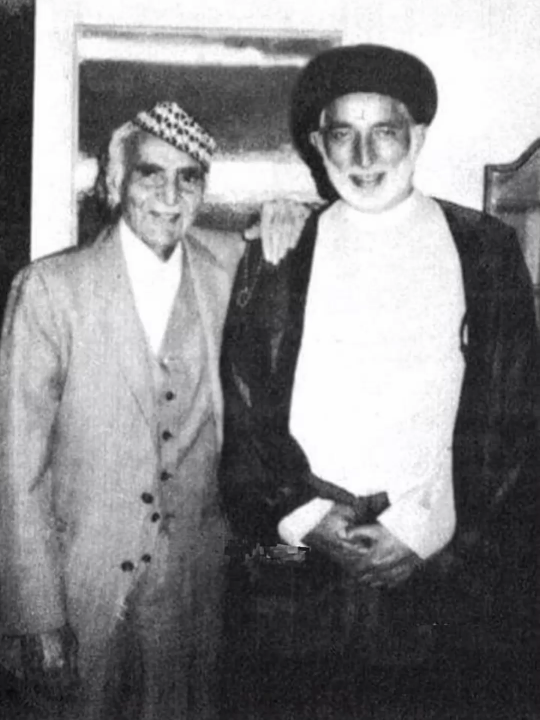 فِدَاءً لمثواكَ من مَضْجَعِ تَنَوَّرَ بالأبلَجِ الأروَعِ #اللهم_صل_على_محمد_وال_محمد #باسم_الكربلائي #محمد_مهدي_الجواهري #شيعة_علي #الحسين_عليه_السلام