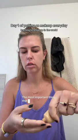 Yes I’m still showering everyday #selflove #grwm #shinebright #makeup #showertok 