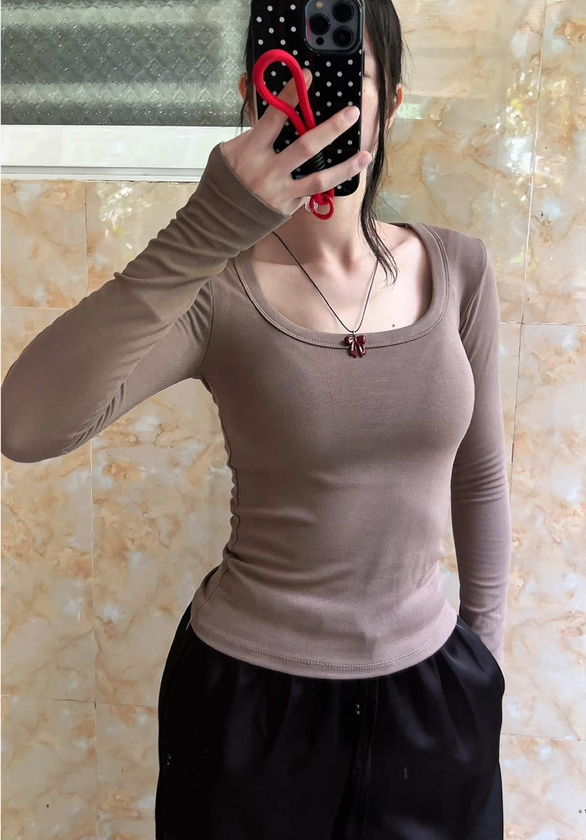 Áo thun cổ vuông tay dài #justdun #aocovuong #aothuncovuong #aocovuongtaydai #aothuncovuongxinh  @minthichreview1 