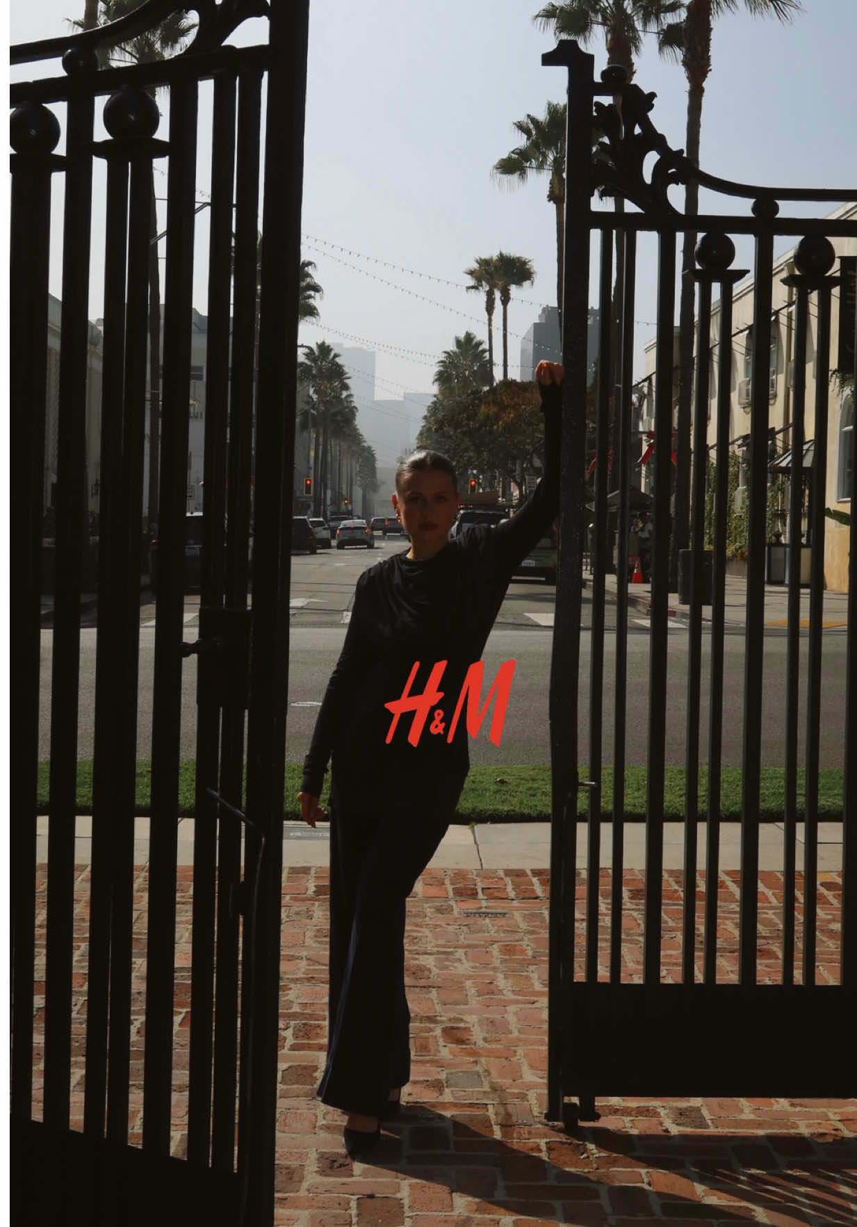 In motion - Beverly Hills elegance meets modern simplicity. Wearing H&M to celebrate the new store opening next Thursday, November 20 at noon!  📍370 N Beverly Drive, Beverly Hills The first 100 customers in line will receive a gift card up to $200, plus enjoy exclusive discounts, photo moments, a live DJ set, and treats from Levain Bakery. @H&M #ad #hmxme #hm 
