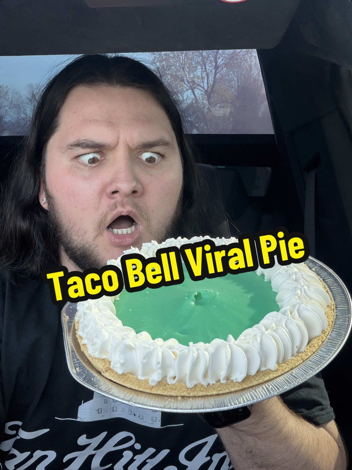 Taco Bell has pie now…. For $25 😳🥧 #tacobell #viralpie #foodreview 