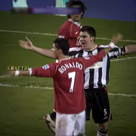 Young Ronaldo humiliating defenders 🥶#ronaldo #cristianoronaldo #fyp #viral 