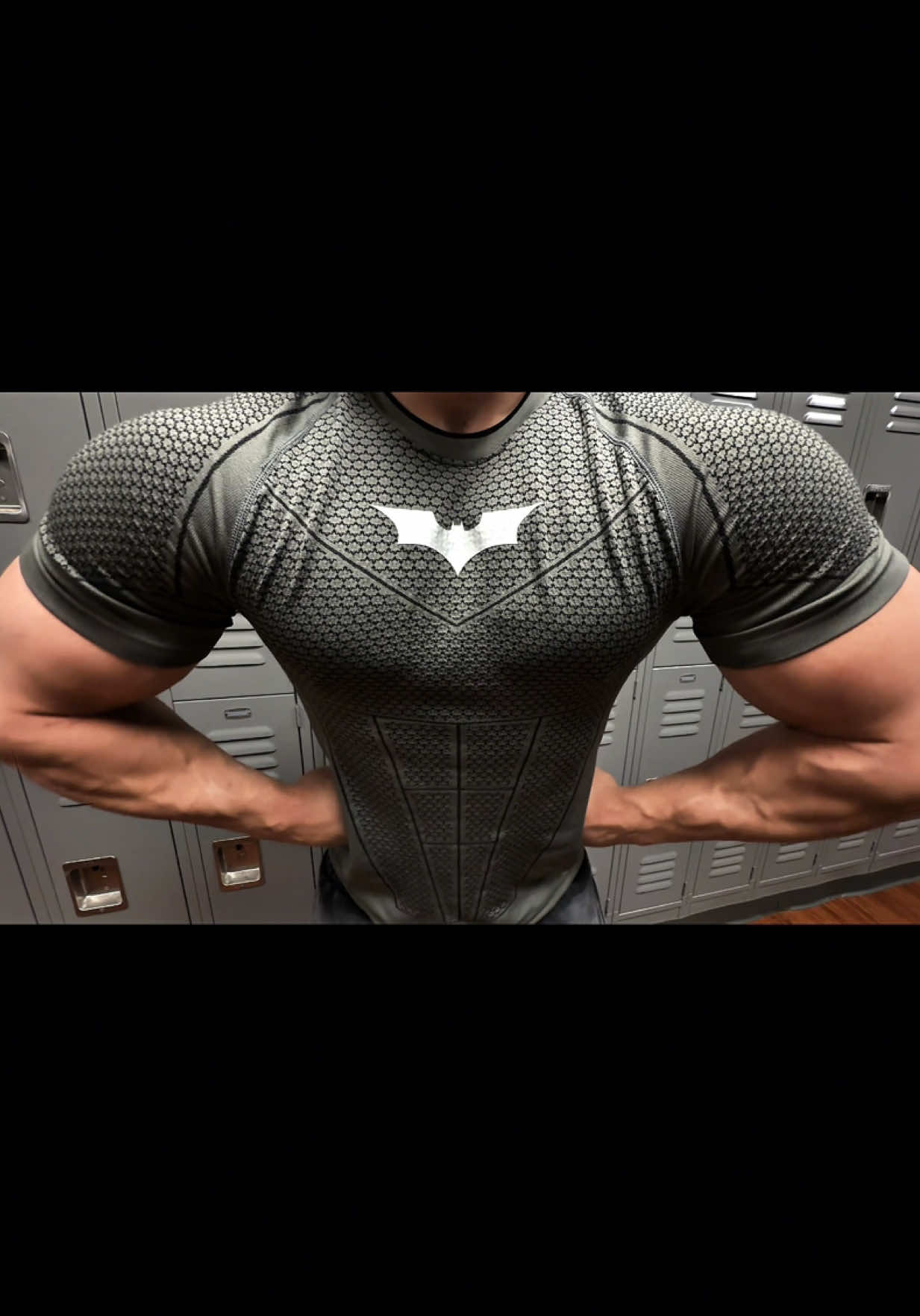Batman X YoungLA drop live November 25th 🦇 30% off with Code LTFIT on drop day! #gym #GymTok #aesthetic #batman #fyp @YOUNGLA 