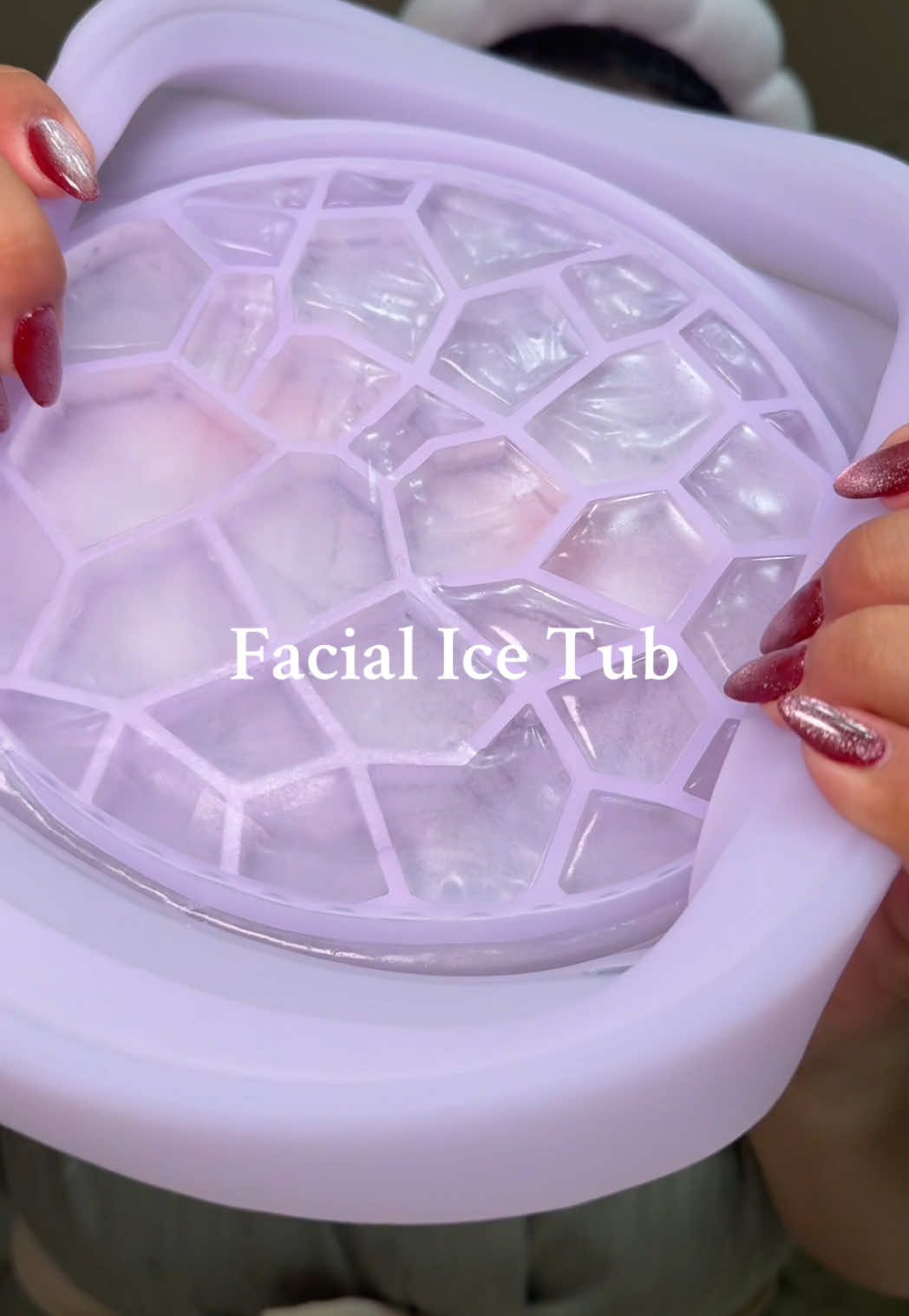 My skin immediately feels more tight and less irritated 🤩 #iceface #icefacial #icetub #tiktokshopblackfriday #tiktokshopcybermonday 