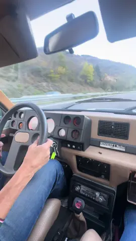 Renault Turbo année 80 incroyable comment ça bombarde #voiture#renault#pourtoi#voituredecollection#voituredesport 