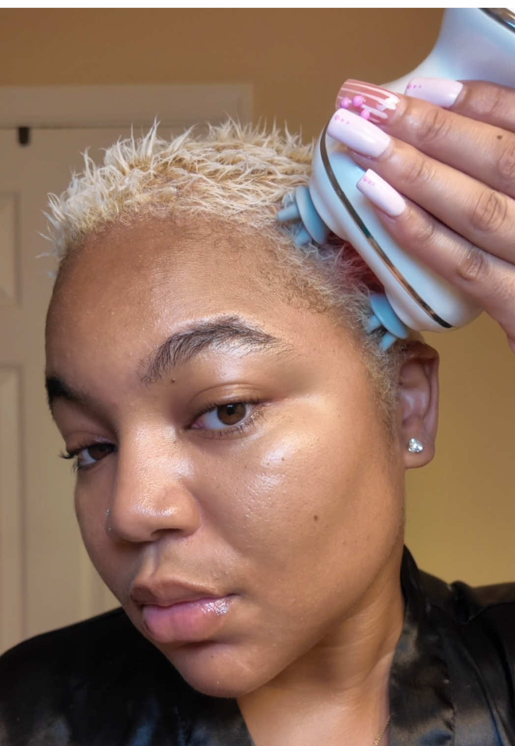 When scalp care meets wellness, you get this beautiful Cloud Nine Scalp Massager from @SOLARIS LABS NY 😍 The key to hair growth is scalp care and healthy blood flow. I love red light therapy and have been telling everyone I know about it for years, so this LED Hair Growth Hat is the perfect accessory to my scalp care routine.  Available now in my Amazon storefront 🫶🏽 • • • #ShortHairInspo #ShortHairTutorial #shorthairvibes #LEDHat #RedLightTherapy