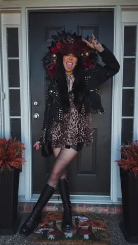 Leopard x studs🖤 #fyp #OOTD #outfits #gothgirl #outfitinspo 