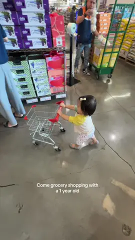 Korean people love little kids #market #cutebaby #1yrold #shopping #minivlog 