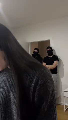 2 + 1 = 🤭 #darkromance #maskedmen #BookTok #hauntingadeline #zademeadows 