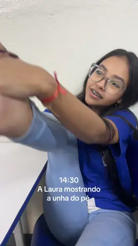 #o.que.a.laura.da.fzd.    Ksksksk