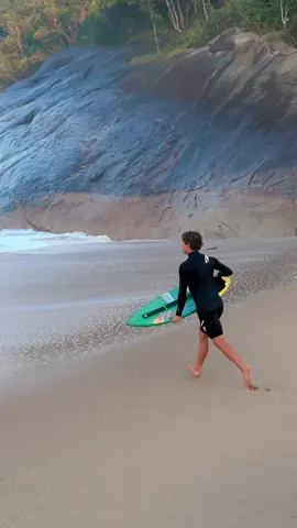 Skimboarding in my favorite wave in the world 🇧🇷