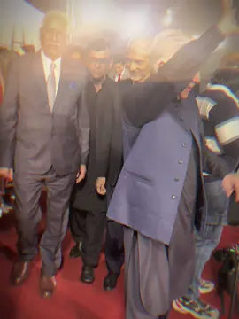 Boss 😎 #viral #viralvideo #burhantv #1millionaudition #khawajaasif  