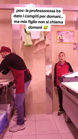 e parte il balletto 🕺🕺😅#padreefiglio🤣🤣 #dispettoso😂😂 #balletto 