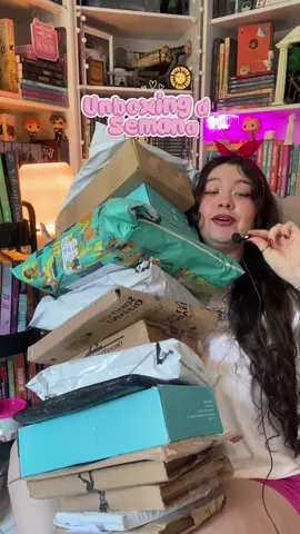 MEGA unboxing da semana 𐙚⋆°｡⋆♡ Parte I @planetaminotauro olha que que eu comprei 😚 @editoraintrinseca amo essa autora já!  @thejusouza_ vou amar seu livrooo @Universo dos Livros Mulan uma diva em qualquer mundo @LivrariaLeitura de volta pra infância ♡ @Grupo Ediouro editoratrama arrasaram demais nessa edição  @Editora Alt me deu um romance muito fofo!! #unboxing #bookgram #BookTok 