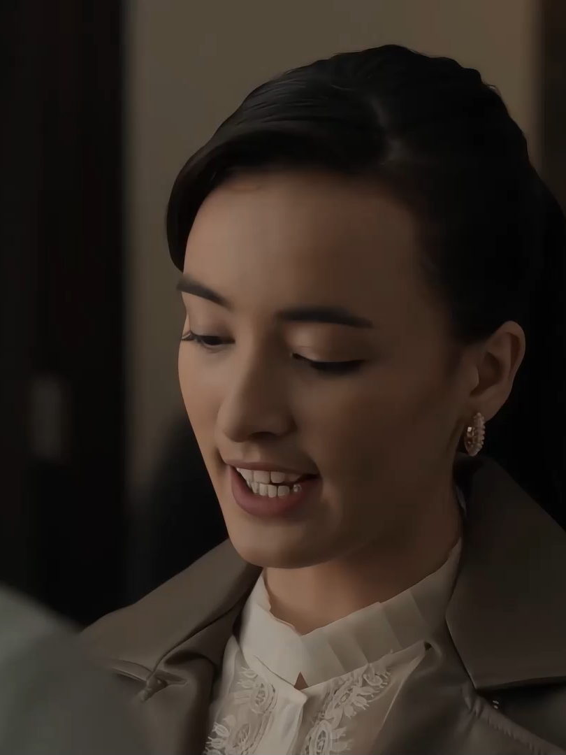 Bisa nyerocos gitu gajinya berapa ya Sekertaris Kim?😭 Film Whats Up with Secretary Kim sedang tayang di Vidio #whatsupwithsecretarykim #whatsupwithsecretarykimdividio #whatswrongwithsecretarykim #adipatidolken #vidiooriginals #vidiooriginalseries #mawarevadejongh #parkseojoon #parkminyoung #drakor #dramakorea #fyp