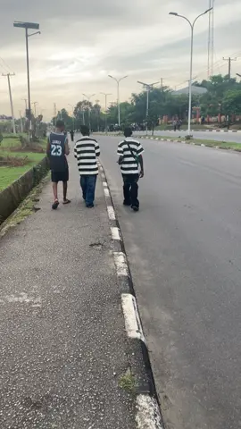 😂😂😂😂😂the fact that when this dudes passed me n i said cute guy one of them turned to blush😂😂😂🤭#unical_tiktok #blowthisupforme #fypシ゚viral🖤tiktok #universitylife #xybca 