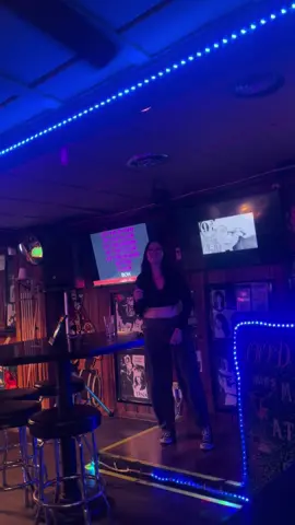 karaoke night🫣  #drowingpoolbodies #metal #kareoke #screams #screaming 