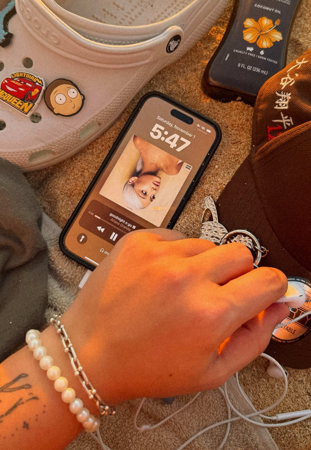 only bangers at the beach. #fyp #beach #playlist #tunes #vibes 