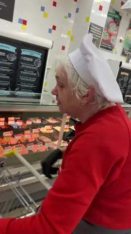 #хуёвый работник в классе#на индустриально#За съемку человека без разрешения в Украине может наступить как гражданская, так и уголовная ответственность, регулируемая статьями 307, 308 Гражданского кодекса и 182 Уголовного кодекса. Снятие человека в общественных местах обычно не требует его согласия, если съемка ведется открыто. Однако, если человек выразил несогласие, вы обязаны удалить материал. За распространение фото или видео, нарушающего права человека, может быть требование о возмещении ущерба.#🤣🤣🤣🤣🤣🤣🤣🤣🤣🤣🤣🤣🤣🤣🤣🤣 