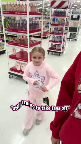 DID SHE CHEAT IN GUESS THE PRICE?! 🤣 #target #momlife #momanddaughter #girlmom 