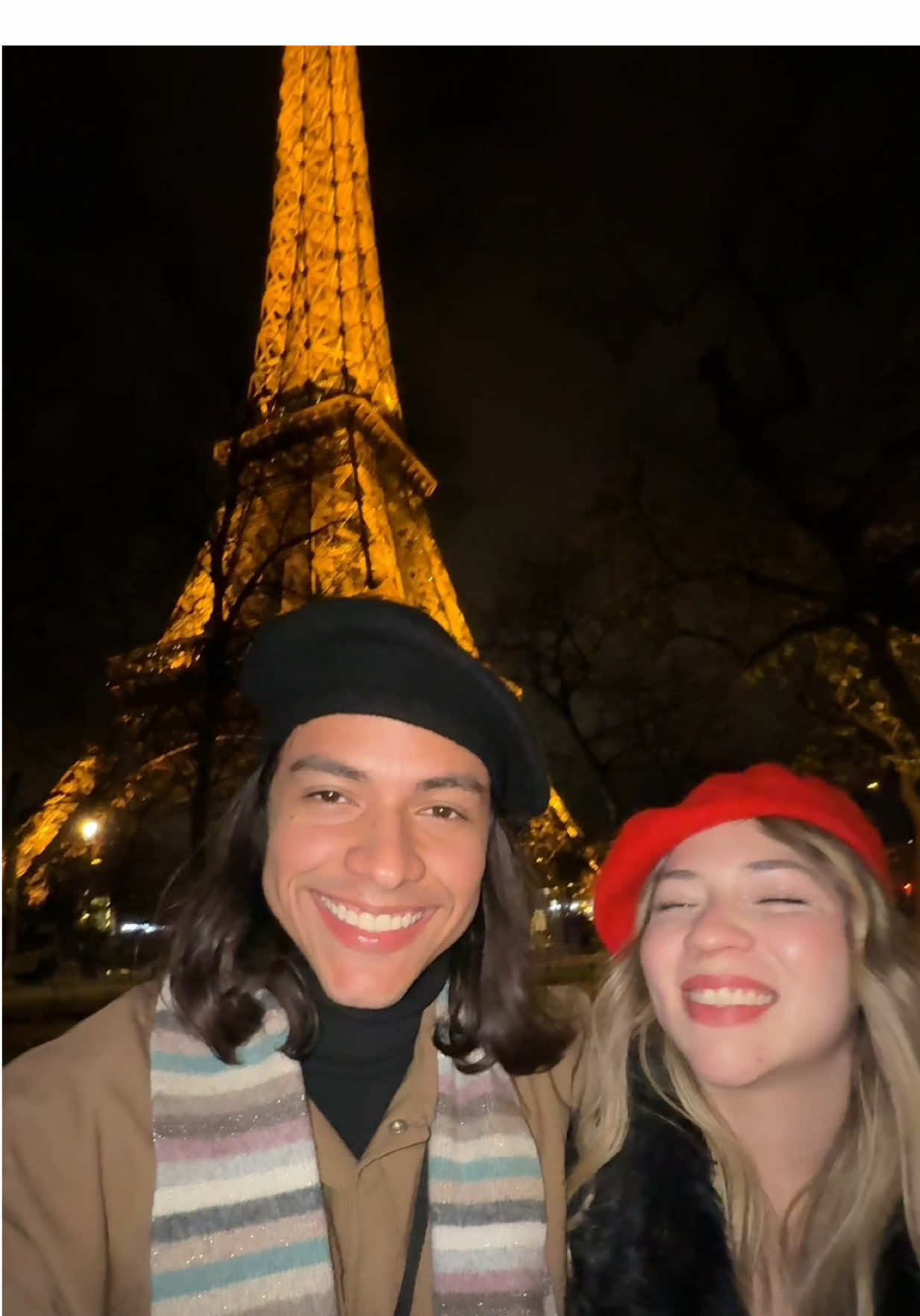 En paris con mi amor❤️🌟