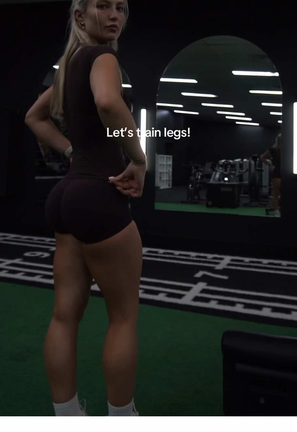 Full workout ‘Legs Unleash’ from the @Rarebody App 🫶🫶  Fit- @DFYNE impact shorts 4.5” and impact short sleeve top (restocking very soon!!) in ‘espresso’ both size xs. Code CHLOE 🤎 #gym #fyp #workoutmotivation #OOTD #foryou 