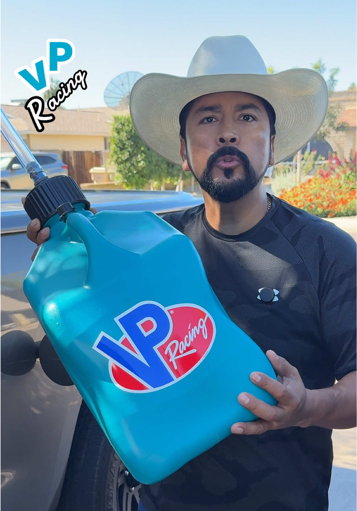 Contenedores de plástico para transportar o almacenar líquidos y granos con capacidad de 5.5 galones. #vpracing #jug #fuelcan #tiktokshopblackfriday #waterjug @RA Hoerr Inc 