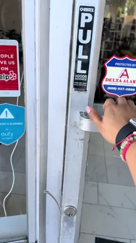 There’s always that ONE coworker whose face talks before they do 😂  @lanaefrom.Beyondd @adrianna.rositas  #viralvideo #fypシ #facecard  @madelyn_beyondveneer  @𝙰𝚛𝚎𝚕𝚒 𝙼𝚞𝚗̃𝚘𝚣  @alejandra_beyondveneer  @JulezBeyondVeneer  @Beverly Castillo  @Cherina Capri Perez 