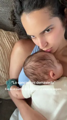 “Lo concioentes mucho” “se te va a añoñar” “solo va a querer estar pegado ati” cosas que me an dicho sobre como trato a MI bebe…  pues señores el punto es darle un lugar seguro, que sepa que su mama lo ama y esta aqui en cualquier momento que la necesite. #boymom #reciennacido 