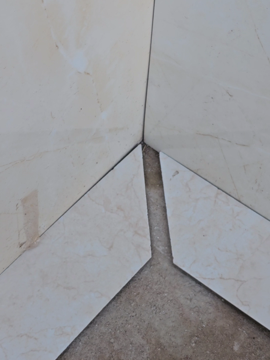 The Wife Is Happy With This Work — Perfection Makes Everyone Smile ❤️✨ #SmartWork #HomeRenovation #TilingTips #MaestroMustafa #DIY #TileHack 