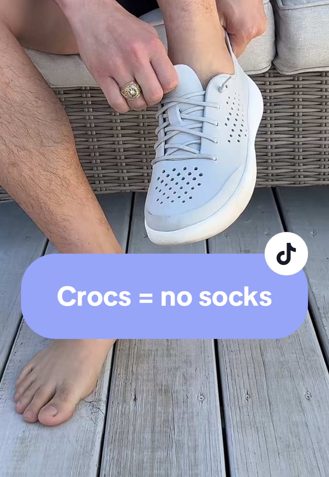 #barefoot #jacobleegonzales #nosocks 