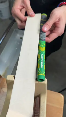 INSTALLING LIMITED EDITION MCC GRIPS WITH BRAMPTON HF-100 GRIP SOLVENT  #golf #golflife #golfclub #DIY #golftiktok 