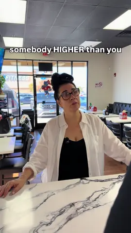 The highest we can get 😮‍💨 Best smash burgers and pizza in Las Vegas #smashandslice #vegasrestaurants #vegaspizza #vegasburgers #fyp 