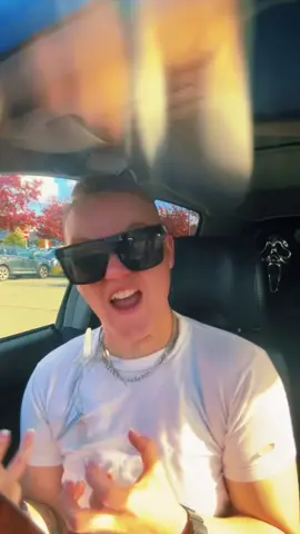 SCREAM UNTIL THERES NOTHIN LEFT ! 🤘🏻😈 #kingforaday #ptv #emo #momlife #rockon 