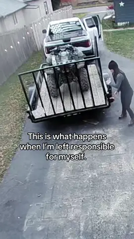 For your entertainment 🤦🏻‍♀️ #adayinmylife #singlemom #diylife #atvlifestyle #ouch 
