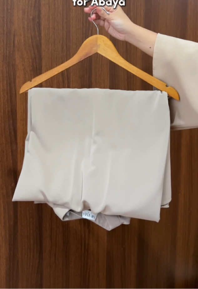 Perhatikan cara gantung abaya, agar tetap awet dan terjaga ✨ #muslimahhacks #fashiontips 