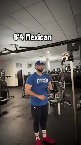 POV: Un mexicano alto!🤣 #parati #fyp #español #mexicano #viral 