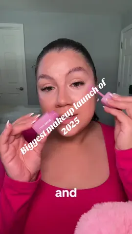 The best makeup launch of 2025! @Huda Beauty @hudabeautyshop  Ethereal blush filter palette 🎀 What do we think of this blush💁🏻‍♀️ #beautytiktok #hudabeauty #makeup #makeuptiktok #beautyproducts 