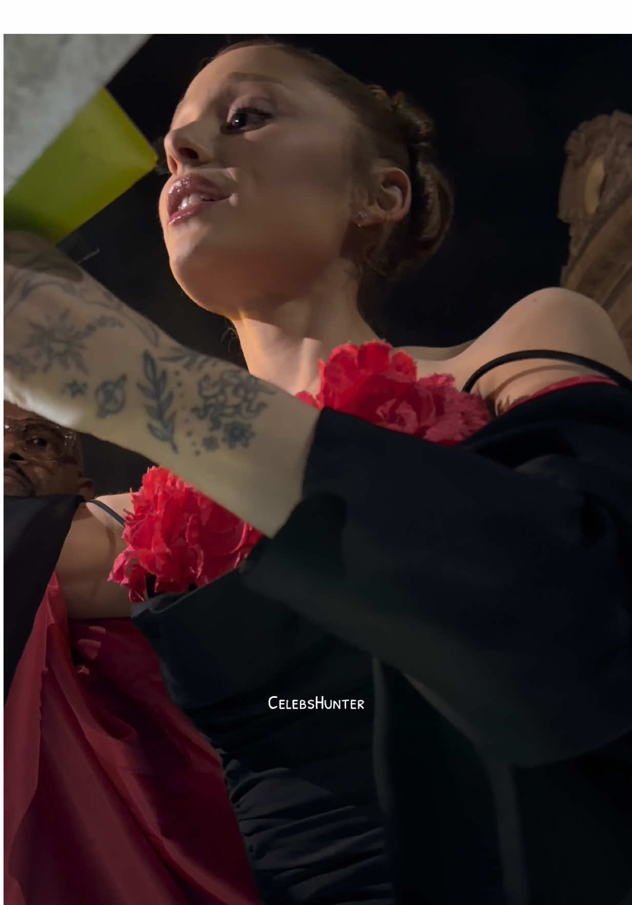 @arianagrande with her fans in Paris!  #wicked #arianagrande #paris 