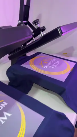 Personalizando playeras con DTF #dtfprinting #embroidery #virginia #personalizado #customshirt 