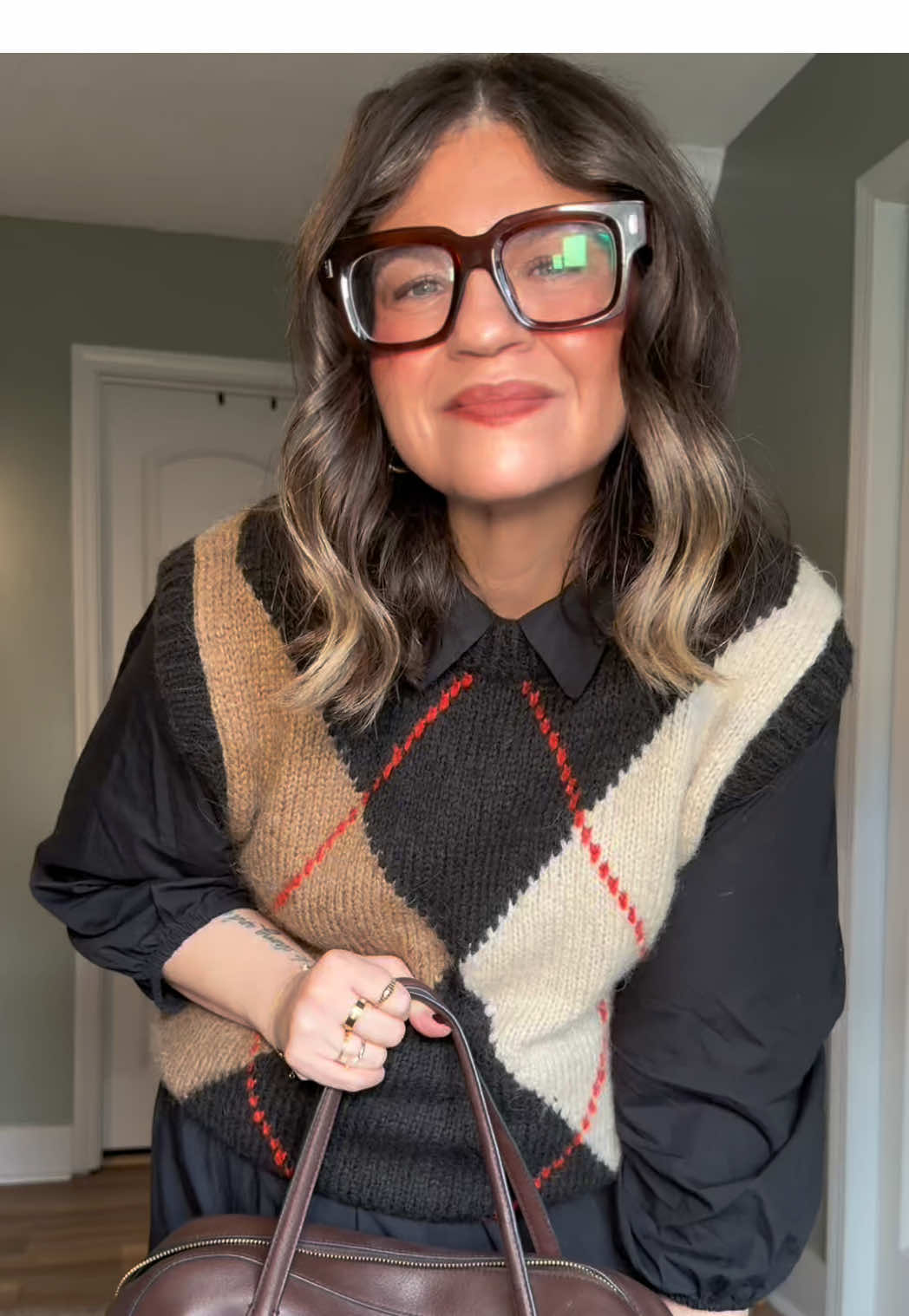 Sweater weather, layered dresses, and feeling my best self again 🍂✨ To all my 40+ besties — we don’t need to chase trends to look amazing.  #Over40Style #FallOOTD #StyleOver40 #ConfidentAtAnyAge #RealBodyRealStyle   @onequince @ZARA @madewell @target 