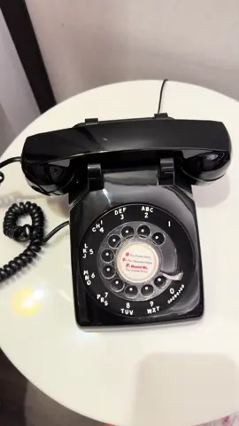 REMEMBER WHEN?!! It really works!! TWA HOTEL JFK thanksgorthememories  #telephone #rotaryphone #oldfashionedtelephone #goodolddays #retro twahotel jfk  