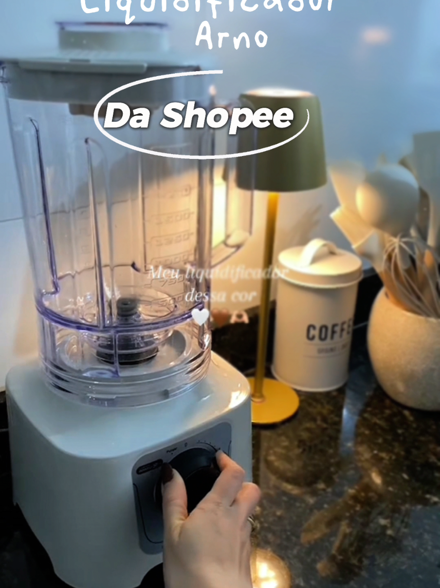 Potência, beleza e praticidade em um só produto! ⚡🍹 O Liquidificador Arno Power Max Comfort Marfim tem 1400W de potência e 3,1L de capacidade pra deixar suas receitas ainda mais fáceis e rápidas! 😍 👉 Encontre o seu na Shopee com desconto e entrega rápida! #LiquidificadorArno #AchadinhosShopee #CozinhaPerfeita #EletroTop #TikTokMadeMeBuyIt 