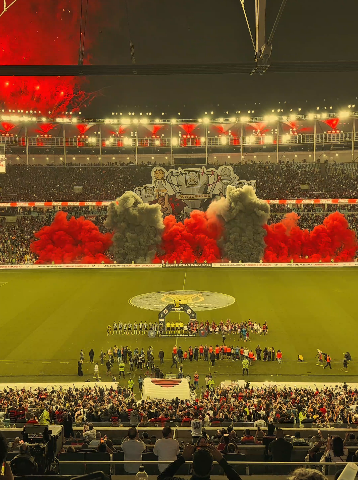 A MAIOR TORCIDA DO MUNDO!!❤️🖤 