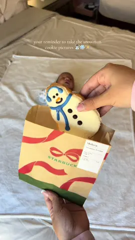 the cutest pics ☃️❄️🩵✨ #snowmancookie #babyboy #christmasphotoshoot #babychristmas #starbucks 